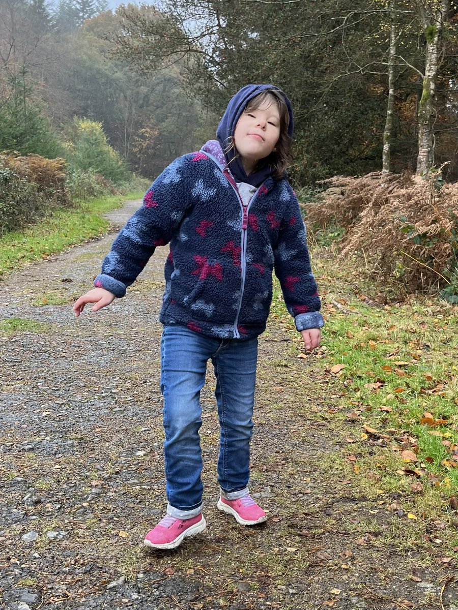 jenniwdog's tweet photo. Rain didn’t deter the #TinyTornado from her team captain kms today. Even gave Sidekick Daddy a lift when he got tired. Keep going #TeamEve - over halfway there now. #FindYourPower #AtHomeWinterWonderwheels
@SuperheroTri @pfizer @Pfizer_UK @MarvelUK @Disney_UK https://t.co/srIhr5KBQa