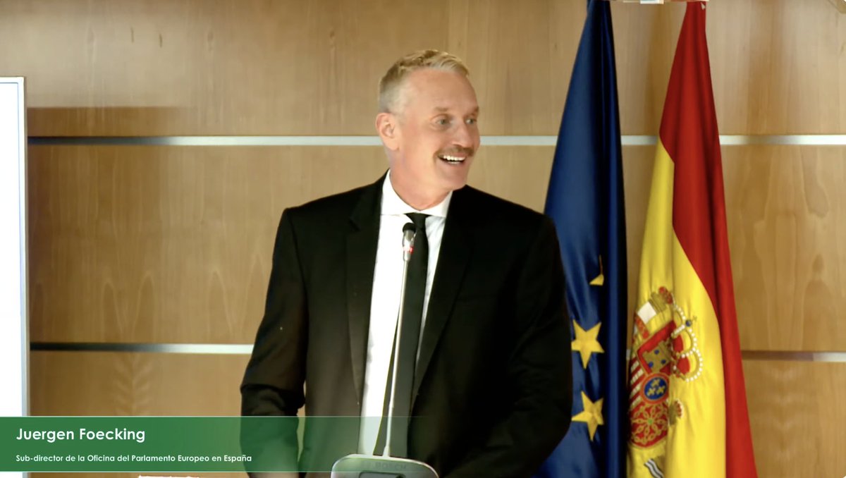 funalternativas's tweet photo. ¡Estamos en directo! 😊📹

Presentamos nuestro 'Informe sobre el estado de la Cultura en España 2023' en el @Europarl_ES ✨

🖊️Con algunos de los autores

Únete a nuestro canal de YouTube 👉 https://t.co/cEloq31dMy
Descarga el Informe📗 https://t.co/IzdMttYAFO https://t.co/97urOgaMSs