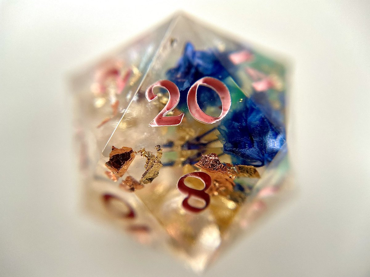 2crit2quit's tweet image. Terra Mist✨🌿✨
Jam packed with earthly delights innit
#dice #handmade #naturecheck