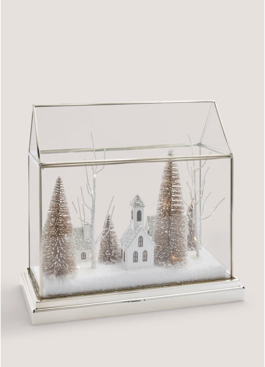 SamuelTinkler's tweet photo. Hey @Matalan - will your Gold LED Greenhouse Lantern be coming back in stock? I need one so bad 😩🎄���� #stunning #matalan https://t.co/xm7vTLemjb