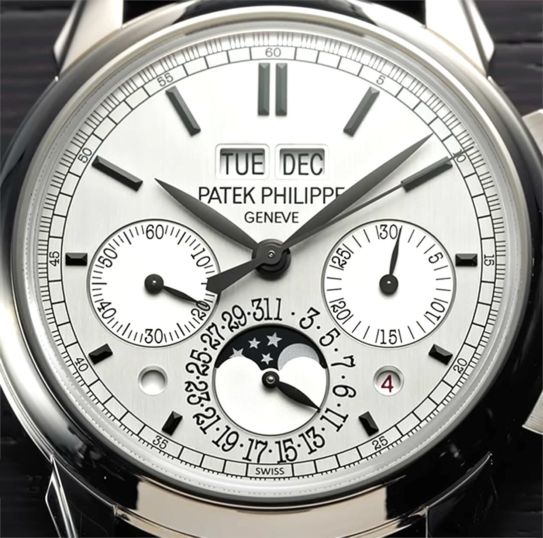 Watchfinder's tweet image. The Patek Philippe Grand Complications 5270G

~ Functions: Perpetual Calendar – Moonphase - Chronograph
~ Case: 41mm – White Gold – 12.4mm Thick
~ Water Resistance: 30M
~ Movement (CH 29-535 PS Q) 65-Hour Power Reserve – Manual - 28,800 vph Frequency –33 Jewels
~ MSRP: £119,350