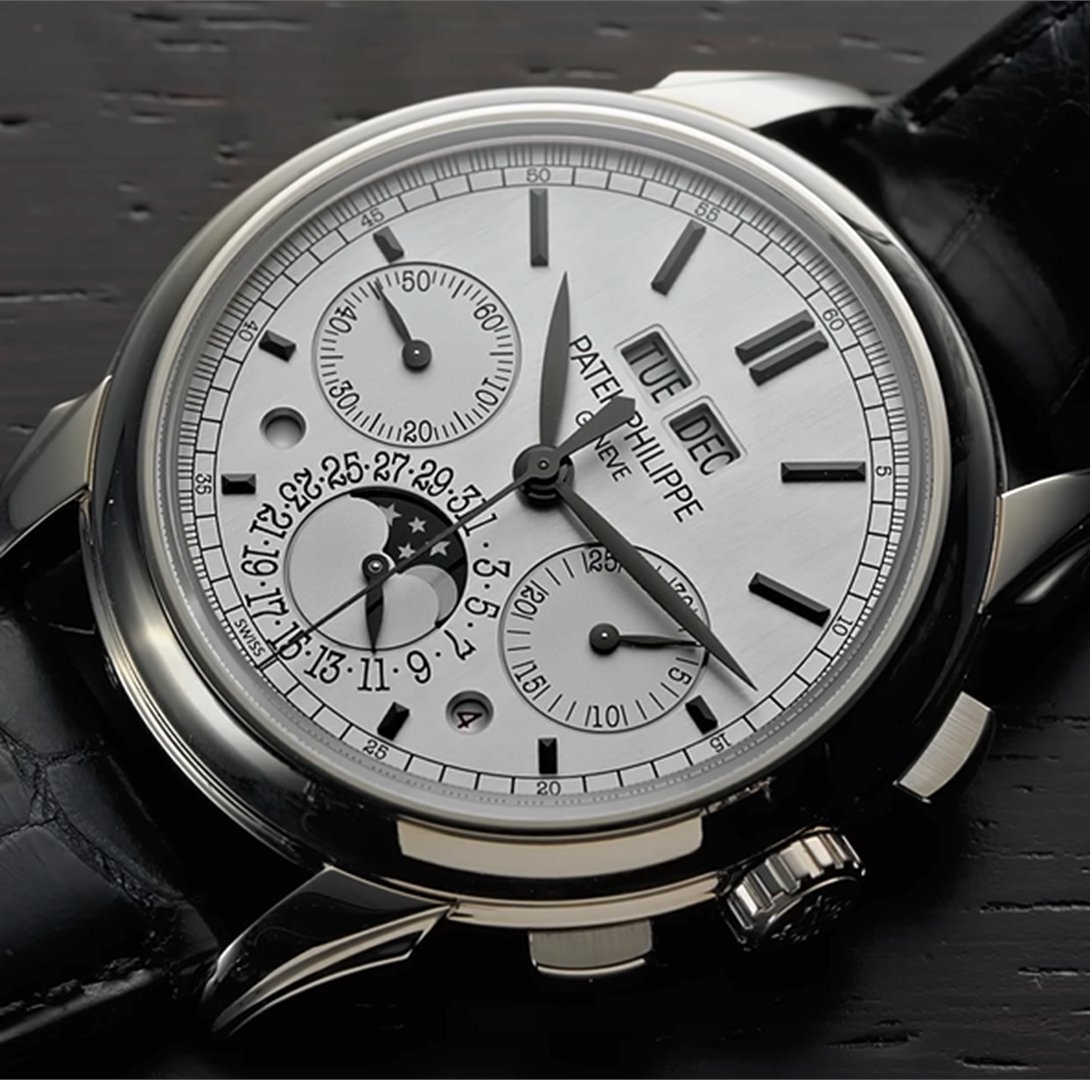 Watchfinder's tweet image. The Patek Philippe Grand Complications 5270G

~ Functions: Perpetual Calendar – Moonphase - Chronograph
~ Case: 41mm – White Gold – 12.4mm Thick
~ Water Resistance: 30M
~ Movement (CH 29-535 PS Q) 65-Hour Power Reserve – Manual - 28,800 vph Frequency –33 Jewels
~ MSRP: £119,350