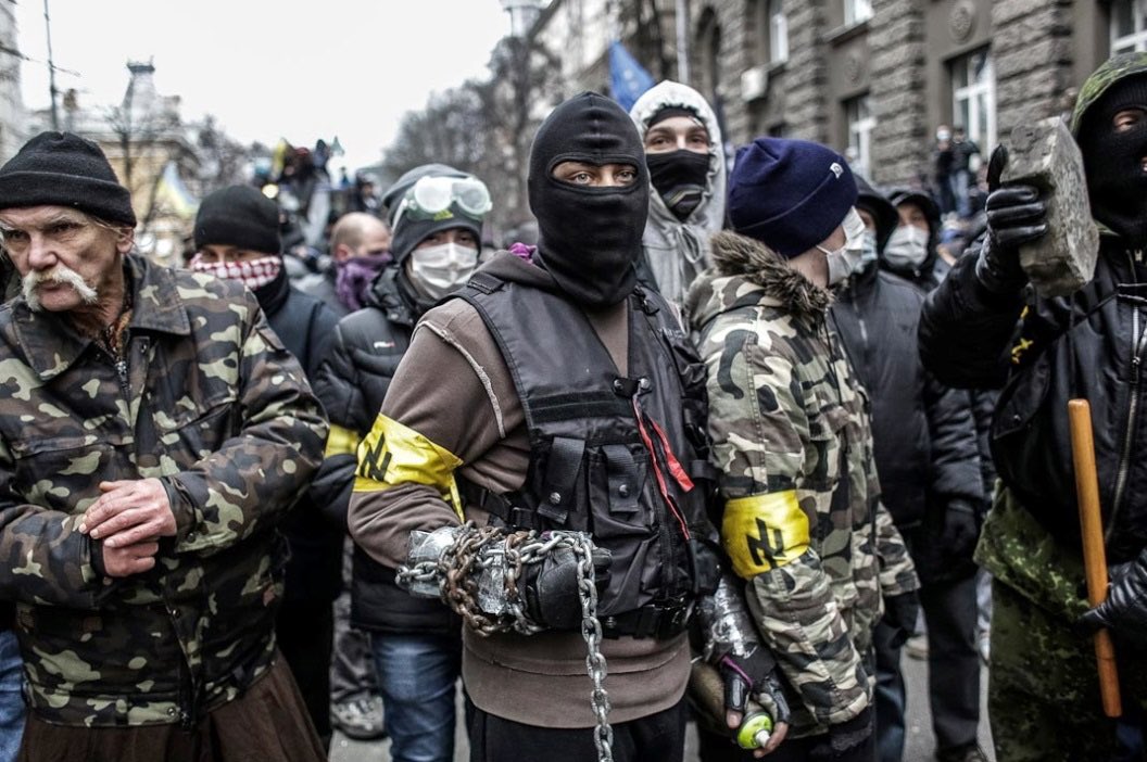 Il y a 10 ans aujourd’hui les atlantistes déclenchèrent l’#Euromaïdan à Kiev pour renverser le président démocratiquement élu. Sans ce coup d’Etat financé et soutenu par les 🇺🇸  , l’🇪🇺 et Soros, il n’y aurait jamais eu de guerre en 🇺🇦.