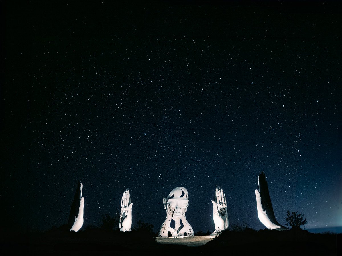 Auttyyy's tweet image. Got to photograph at an otherworldly couple properties last month in California. Felt like I was living my best Star Trek life  😂