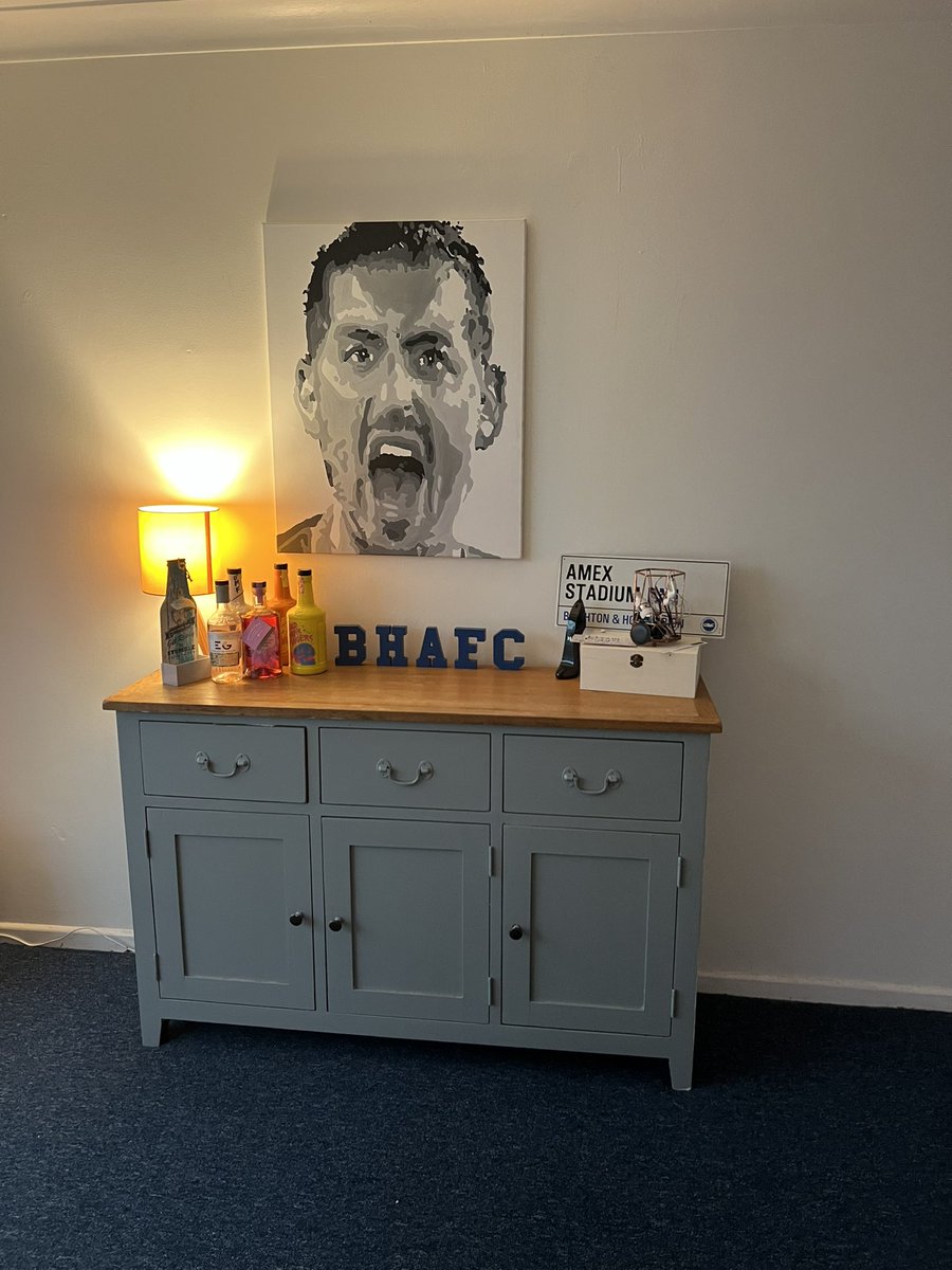 Twitter can be a crap place but you can also meet the nicest people ever thanks to the #BHAFC fans! This arrived today and I couldn’t be happier after what has been the worse year ever this has made my year <a href="/LardioM/">Lardio</a> you are amazing thank u doesn’t seem enough. #BHAFC <a href="/lewisdunk/">Lewis Dunk</a>