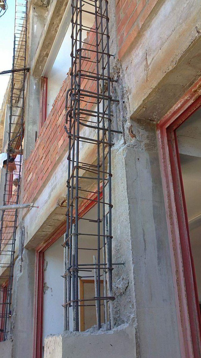 maykinsaat's tweet image. Ülkemizde yeni bir güçlendirme tekniği çıktı. 

İsmi &quot;USTACA&quot;.

Yani usta kafasına göre yapıyor. 

Kim denetliyor peki?

Tabiki yapan usta😊

Görseli gönderen arkadaşımıza teşekkürler. Duyarlı davranışı sebebiyle Ankaraya ugrarsa kendine kitap hediye edeceğim.