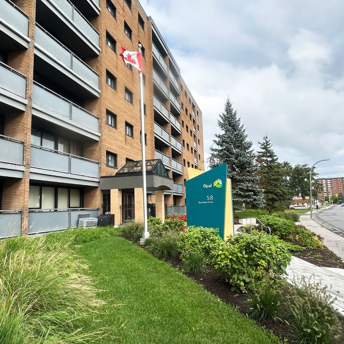 AccoraVillage's tweet photo. 🏆 We are honoured to be nominated for Best Curb Appeal at the FRPO MAC Awards with our Opal property! Our dedication to top-notch rental living is turning heads 👏
#accoravillage #MACAwards #curbappeal #opal https://t.co/bk5YoqW4oV