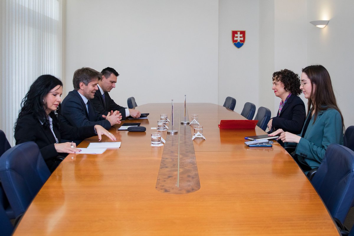 MarekEstok_SK's tweet photo. Pleased to meet w/ Lorea Arribalzaga Ceballos, 🇪🇸Amb. to 🇸🇰. Discussed bilateral relations, economics, energetic & defense cooperation. Confirmed continuity & intensified cooperation during #ESPRES in 2nd half of 2023.
#DiplomacyForSlovakia https://t.co/N8YAWBkZyN