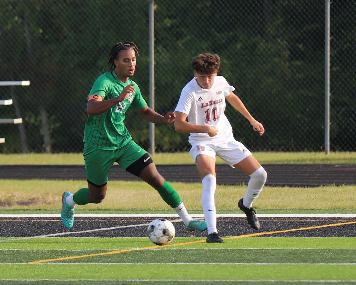 northmont_s's tweet photo. Christian Moncrief (SR)

1) GWOC 2nd Team
2) MVSSCA All-North 1st Team
3) All-Area 1st Team

Christian was a standout CB. He was a leader with his play and presence on the pitch. He had 7 Goals (most for a CB in a single season) and 2 assists. We will miss you! Go Bolts!⚡️⚽️ https://t.co/RnaflaQWCS