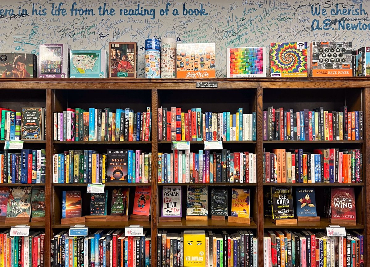 Blue Willow Bookshop tweet media