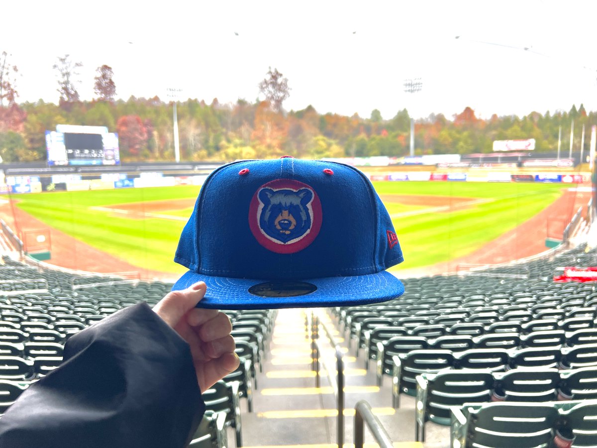 It's the season of giving! We have ONE limited-edition ULTRA-RARE blind bear fitted cap we are giving away! Like and retweet for a chance to win! Winner announced Friday at 12pm EDT. #SmokiesBaseball