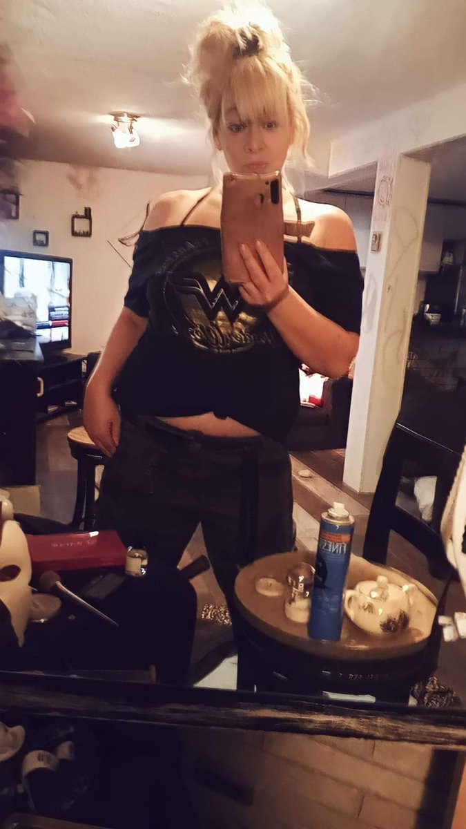 no_clothes_ai's tweet photo. AI undress bot 

If you want to undress any pictures send the picture in comments https://t.co/ccgdgia2Ev