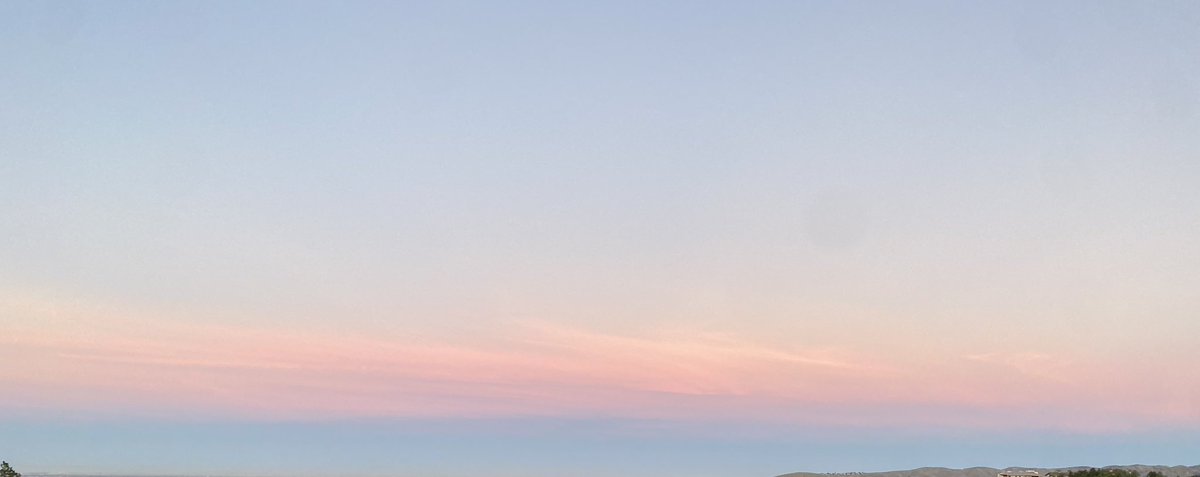 NewSoulAuth's tweet image. #pinkline #sunrise #pinksky
songwhip.com/new-soul-autho…