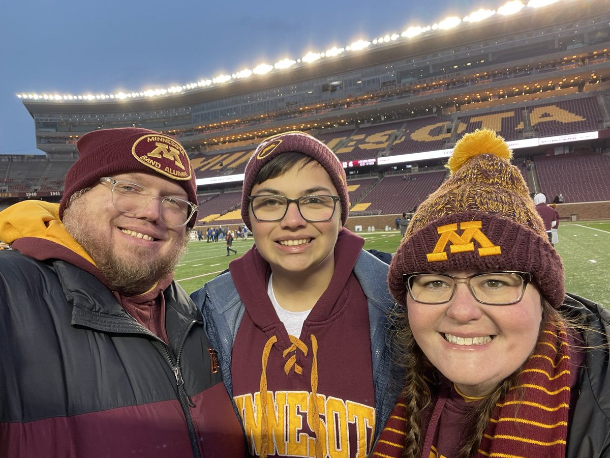 NicholeTD's tweet photo. Gopher football 2023. On field experience. 🏈〽️ https://t.co/NzZuu6VHas