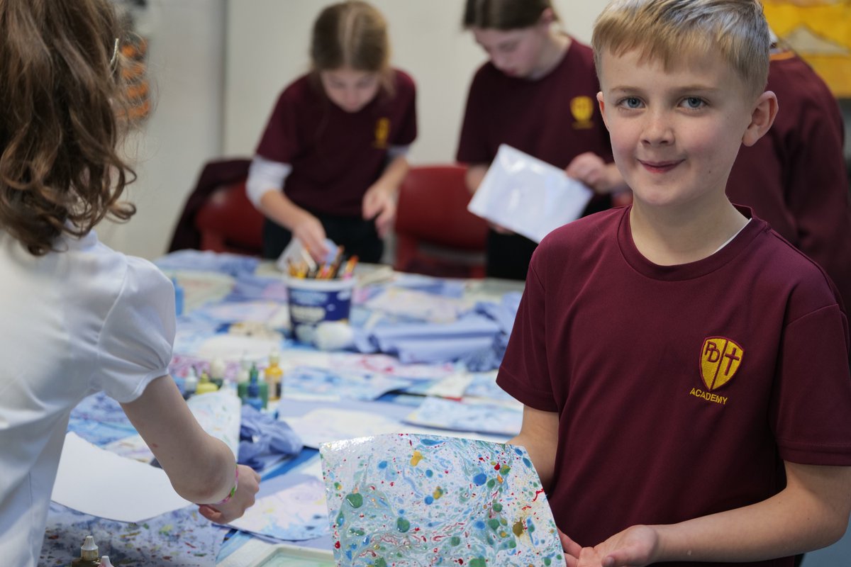 ParboldDouglas's tweet image. Incredible artwork at our creative art club this afternoon! 🤩🎉
#pdaclubs #pdaart