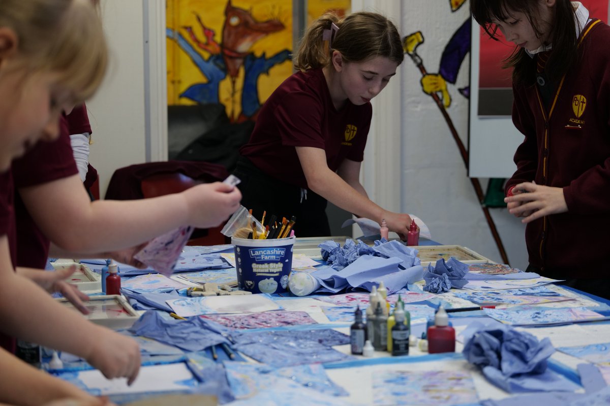 ParboldDouglas's tweet image. Incredible artwork at our creative art club this afternoon! 🤩🎉
#pdaclubs #pdaart