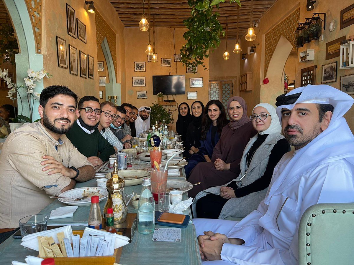 حدثتني يومها عن أحلامك، عن شغفك بالطب وأن إمعان الاحتلال الإسرائيلي لن يزيدك إلا إصرارا. 

يالله يا أحمد، يا وجع القلب، أعتذر منك يا عزيزي .. أعتذر منك فقد خذلتك، أعتذر منك وأنا أعلم أنك لن تقرأ هذه الرسالة بعد أن اغتالتك يد الغدر التي اغتالت كل شيء جميل في #غزة 

للتو بلغني نبأ