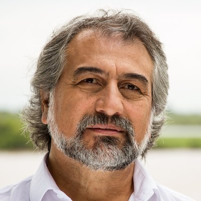 LT8am830's tweet photo. “Los contratos deben respetarse, porque la ley de alquileres está vigente. Existe el Congreso de la Nación para debatir la ley. No se puede derogar la ley por DNU sin violar derechos constitucionales @nirerold https://t.co/B1ZczSIKs6