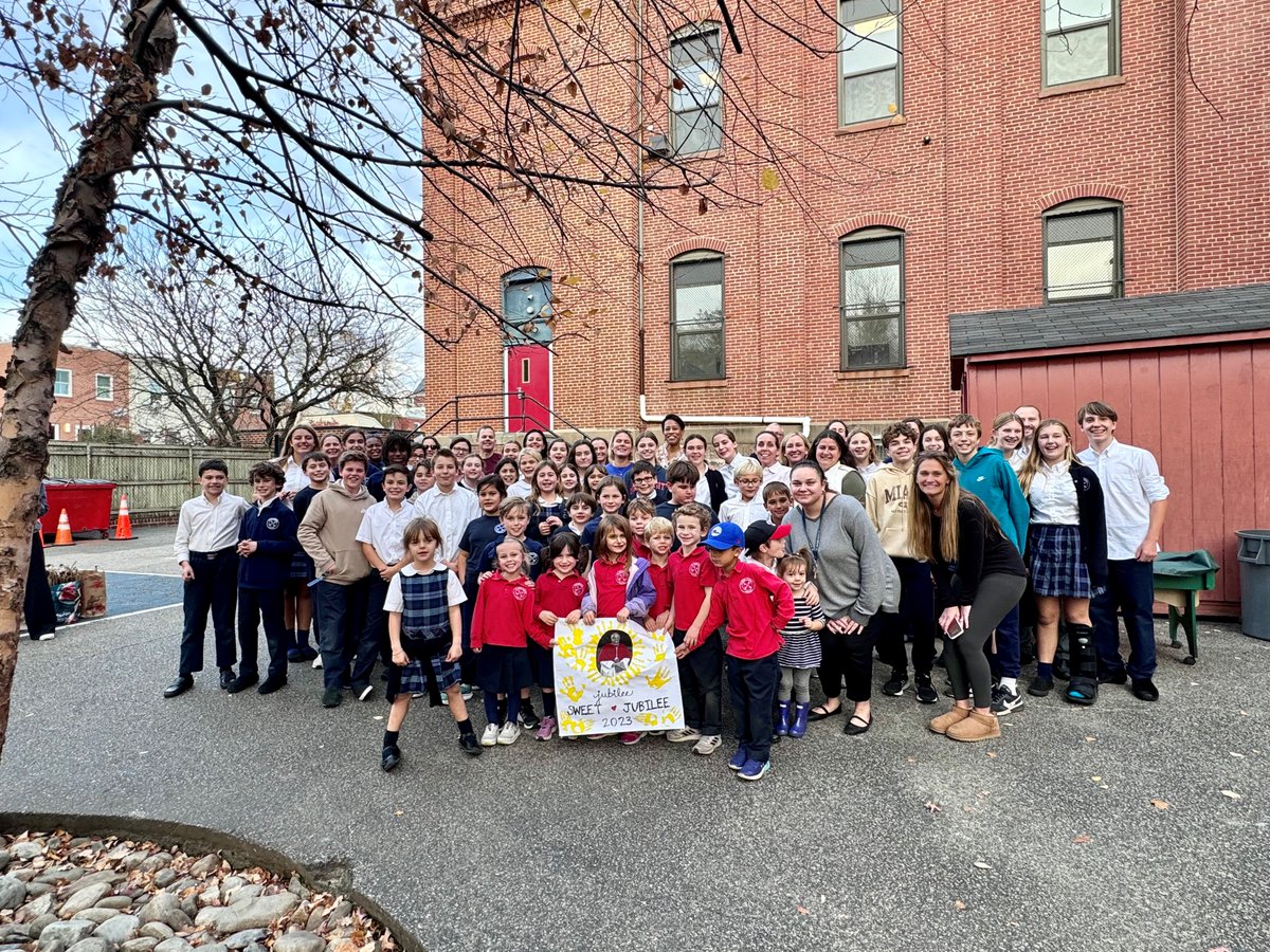 stpeterschooldc's tweet photo. SPS Student Families gathered last week to fight hunger in Ward 6, collecting 117 boxes of food for the 36th Annual Greg Gannon Canned Food Drive! More ➡ https://t.co/eANckUkfI3
#ADWcommUNITY #CardinalGregory #yearofservice https://t.co/7RIjBRHG61