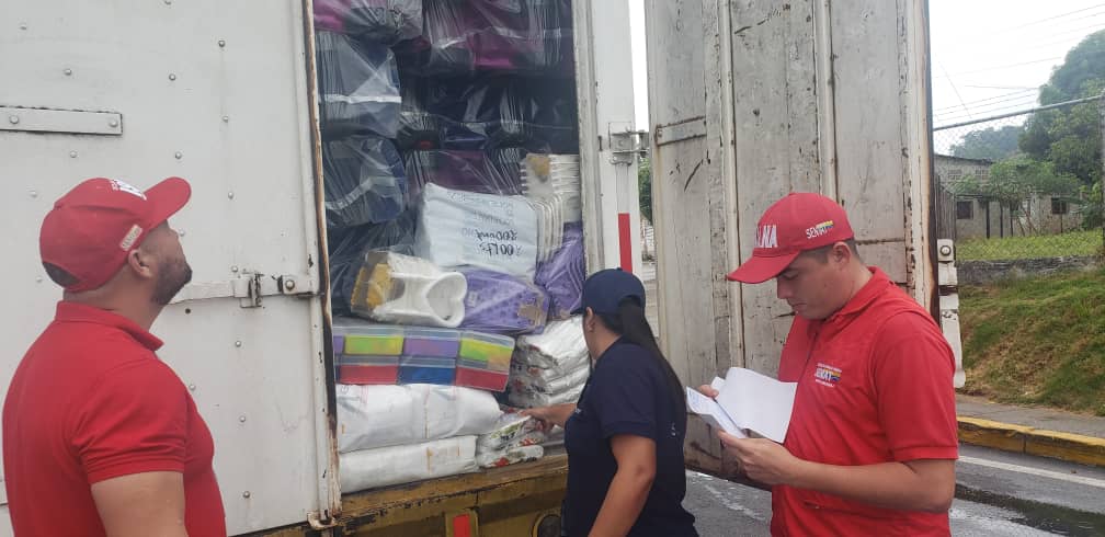 SENIAT_Oficial's tweet photo. El #SENIAT a través de la #AduanaPSanAntonioDelTáchira conjunto a la #GerenciaDeTributosRegiónLosAndes se encuentran desplegados en el punto de control #LaTendida del estado #Táchira, velando por el cumplimiento de la legislación aduanera y tributaria.
#UnidadEstudiantil https://t.co/HFxd8ts7mr