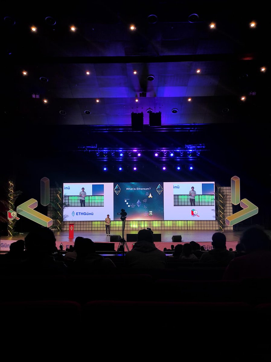 iueblockchain's tweet photo. IUE Blockchain Kulübü olarak mükemmel bir @EFDevconnect haftasını geride bıraktık.

Ne haftaydı ama... https://t.co/5bChIoKYpK