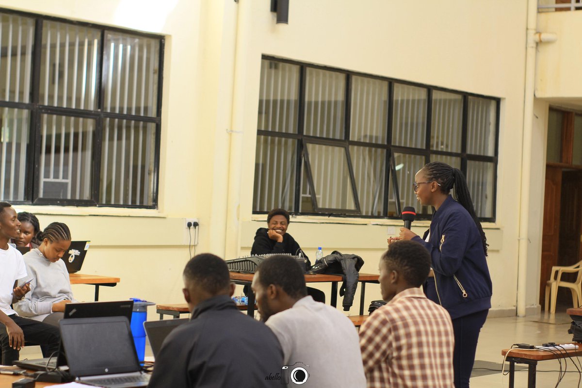 Our #dsaichack2023 was successful. Thank you, <a href="/HarunMbaabu/">GrayHat Mwenda</a> &amp; <a href="/nancy_maina/">Nancy Maina</a>, for being guest speakers. Our members immensely benefited. Looking forward to more engagements in the field of #Data science #MachineLearning &amp; #ArtificialInteligence