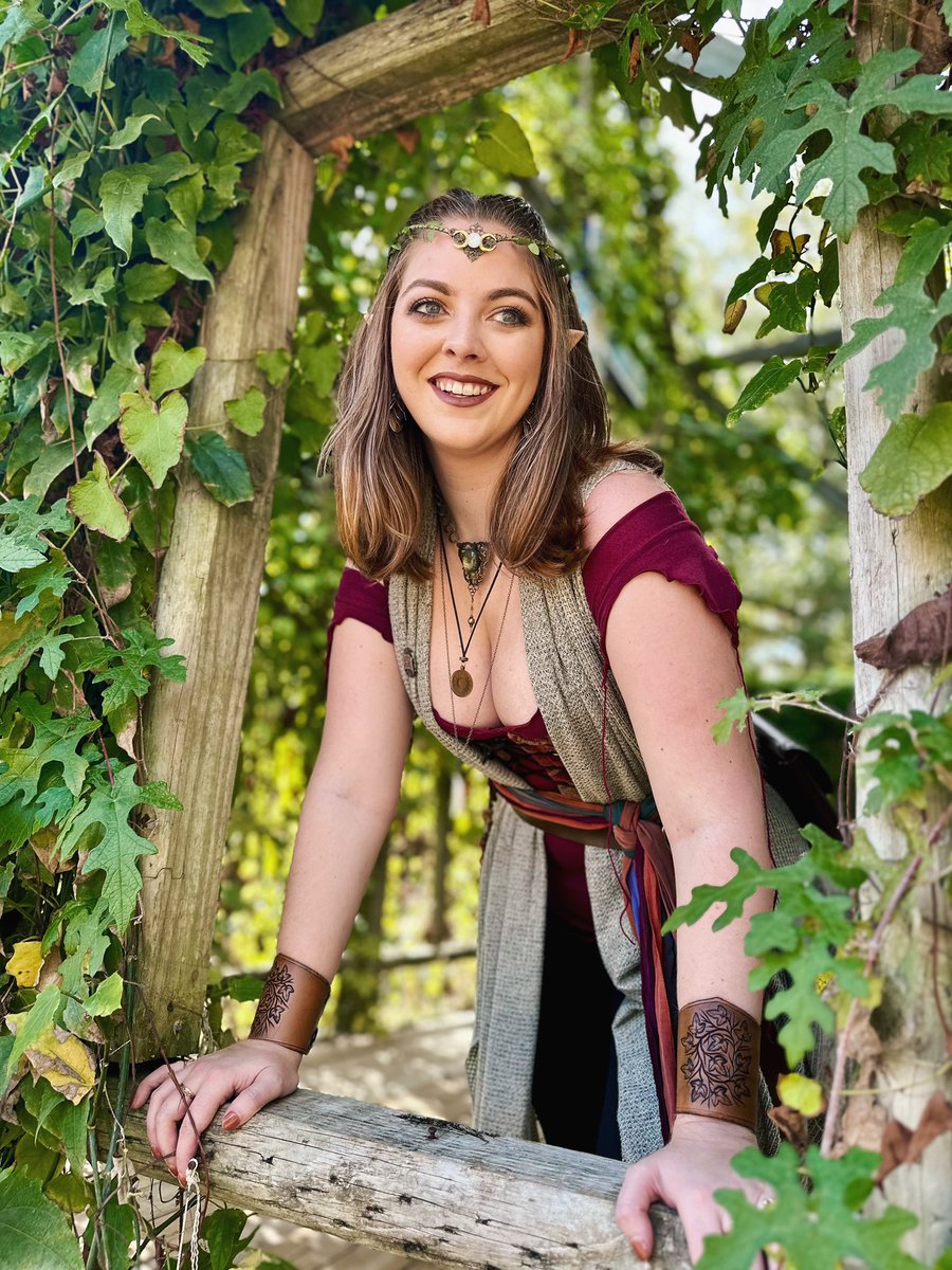 Back to work today but mentally I’m still a cute little fae maiden running around @texrenfest without a care in the world 😌🍃⚔️