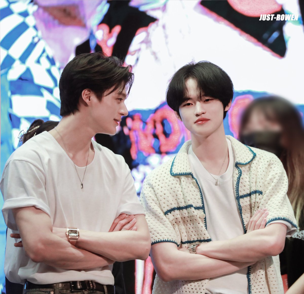 just_rowen's tweet photo. happy birthday 🐬

#천러 #辰乐  #CHENLE
#어머_천러생일이잖아
#BrightestStarCHENLEDay https://t.co/ZbuUjGoB4V