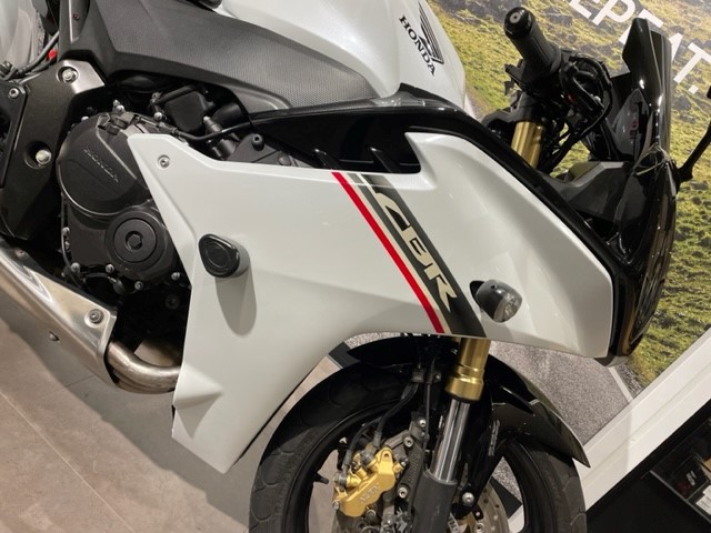 Honda CBR 600 F - 2013
£3995 - 17,502 miles
Good service history, well looked after bike. Bike is fitted with Heated Grips and a Top Box.

For more details or to book a Sales Appointment, please call 028 9262 2886 (option 1) or email sales@phillipmccallen.com