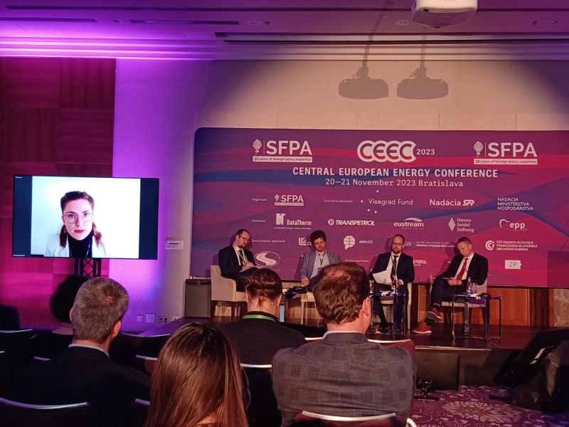 EasternCircles's tweet image. Today EC is at the #CEEC 2023 conference in Slovakia by @SFPA_SK. 

⚡️ On the role of EU #nuclear #interdependence with #Russia as a roadblock to #EU #energy #security and #autonomy.

w/ @szymonkardas, Tomas Kovalovsky, @JambrichRobert, András Deák, @tomas_simovic

💡In threads.