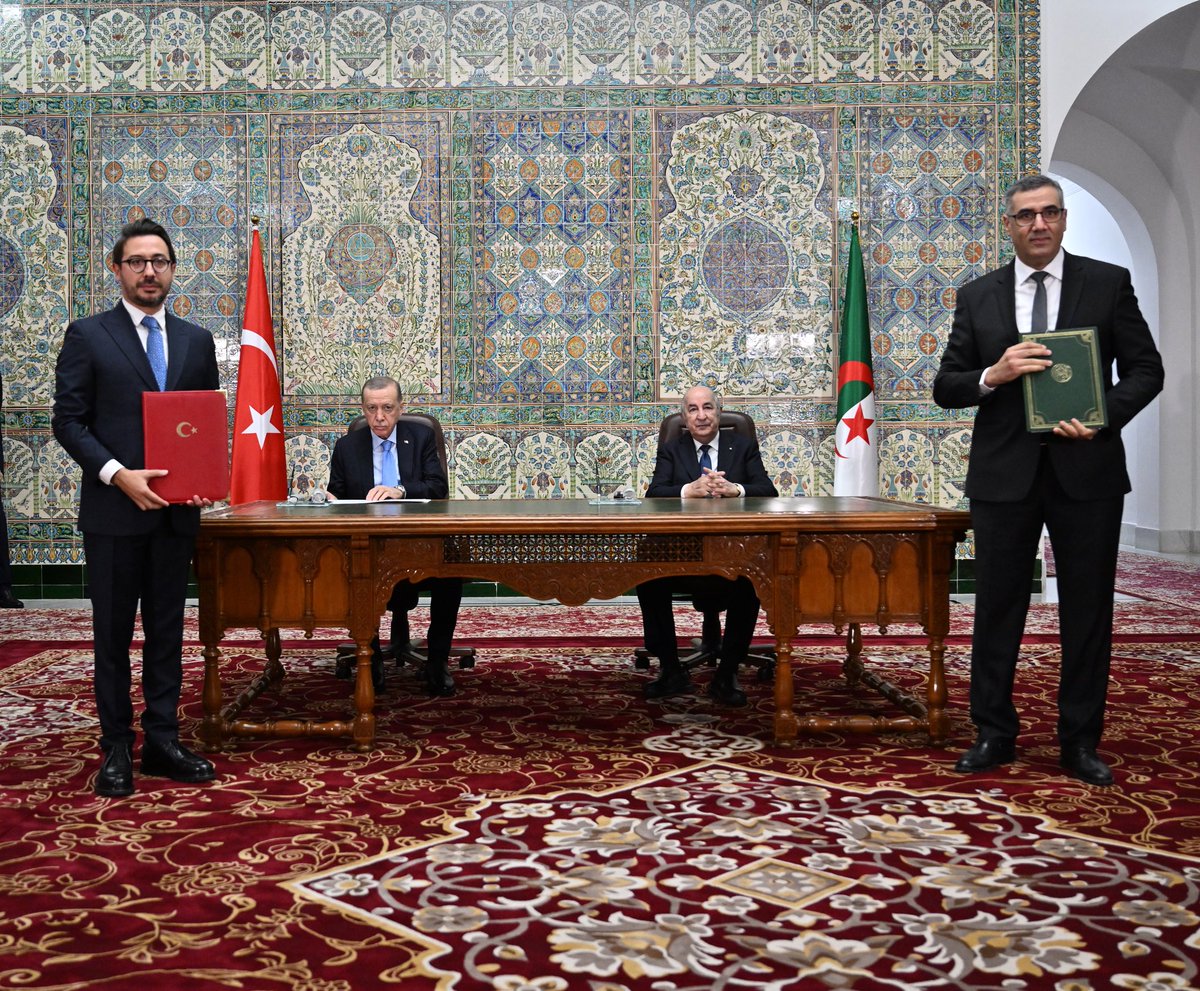 serdarkaragoz's tweet photo. Today, we signed a cooperation agreement with the Algerie Press Service (APS) @APS_Algerie. I am confident that this agreement will be beneficial both for efficient information sharing between our agencies and for bringing our nations closer together. https://t.co/XOpy8lEOlh