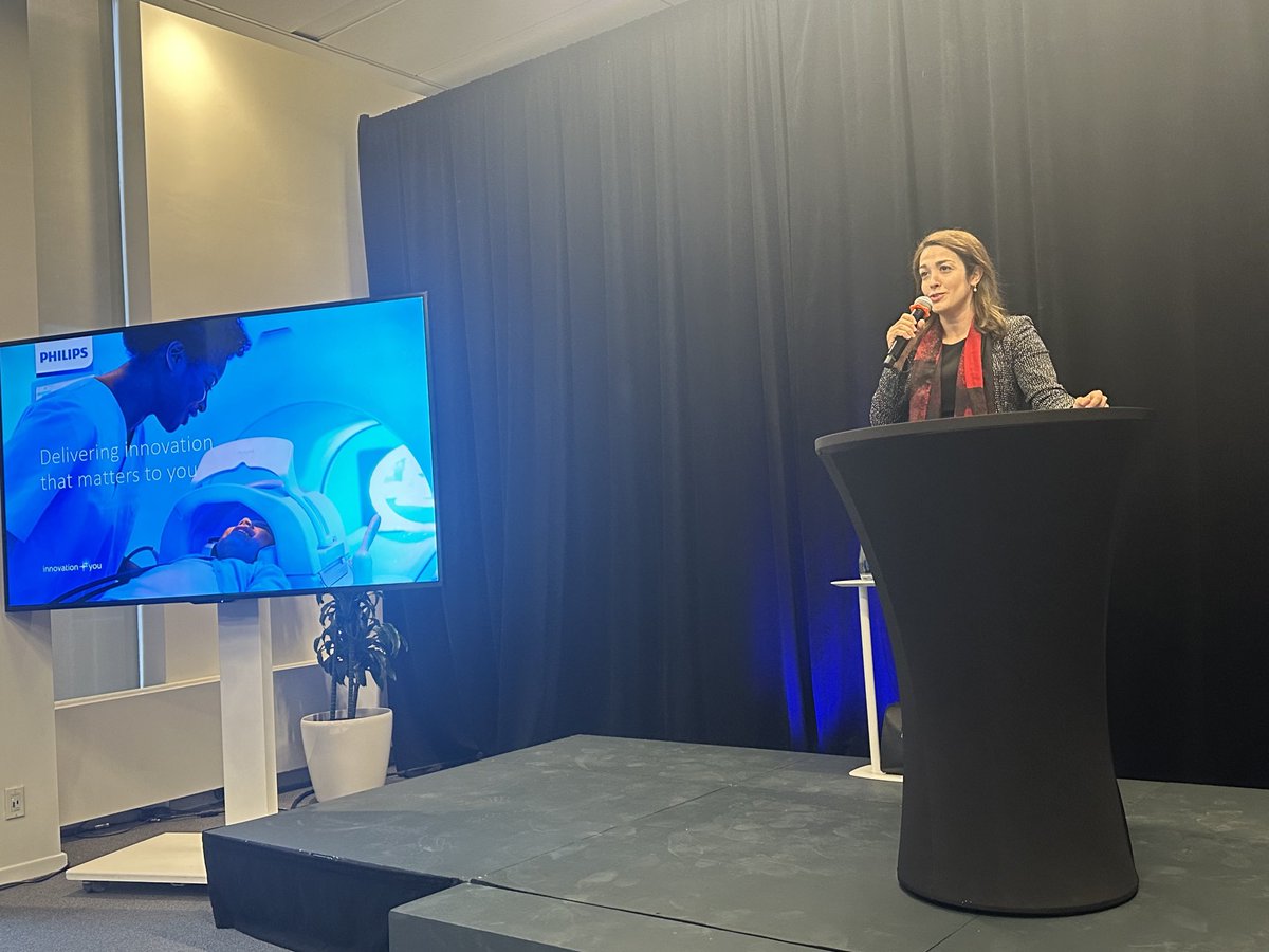 max_ranger's tweet image. Presentation of Betsabeh MandariHermann, Global Head of Research, Philips ⁦@espacecdpq⁩ ⁦@MEDTEQ_CA⁩ Sectoral Asset Management