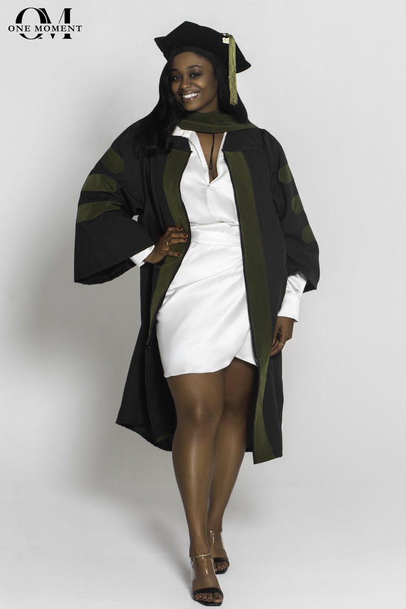 Recent graduation shoot 🧑🏾‍🎓📸

Follow me on instagram
instagram.com/0neMoment_