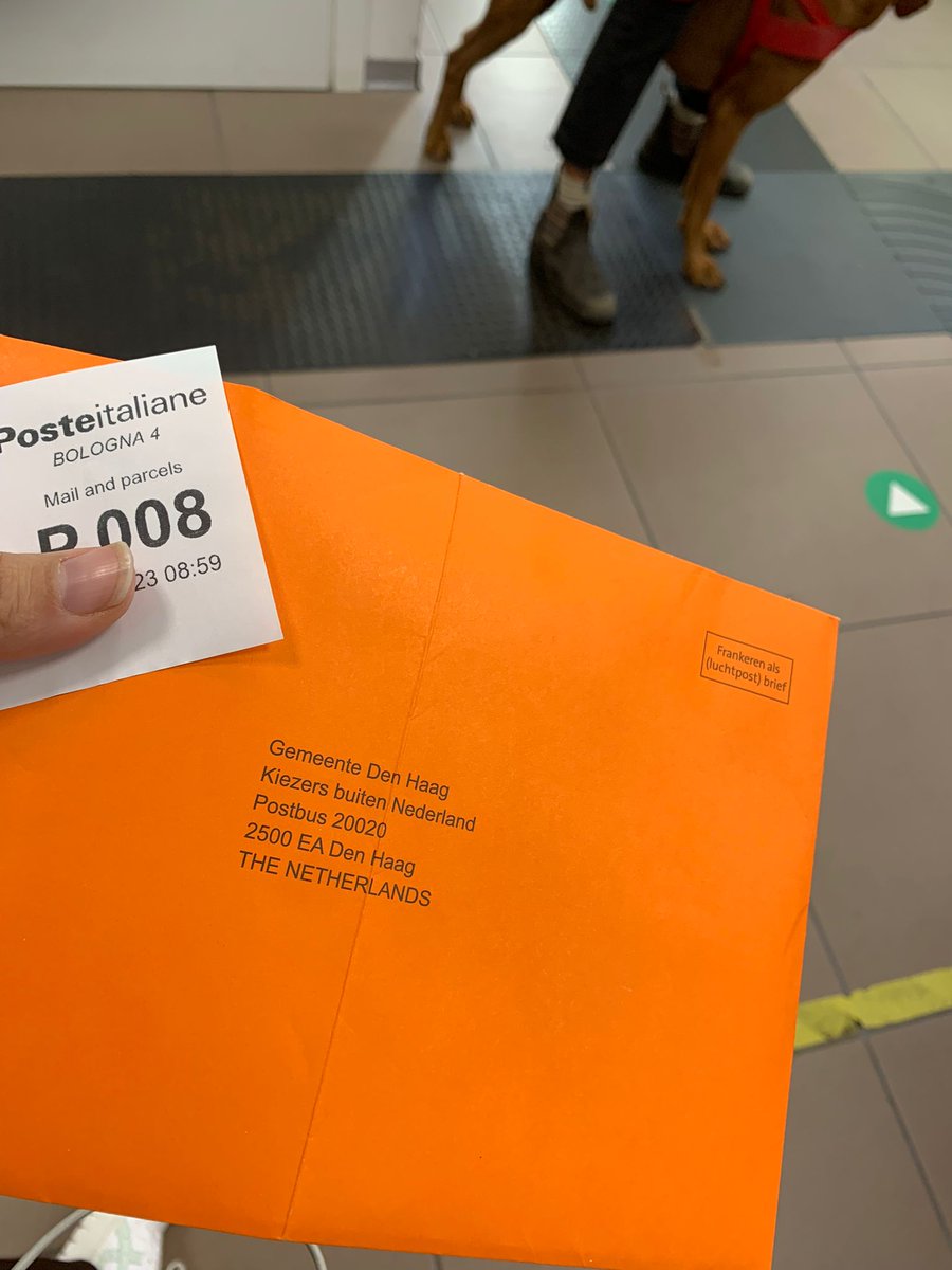 WOUW!😡

Blijkbaar zat de brievenbus te vol, en komt daarom mijn stem niet optijd aan, terwijl deze ruim optijd verzonden is!

En dat zal niet alleen voor mijn stem gelden

<a href="/GemeenteDenHaag/">Gemeente Den Haag</a> hoe gaan jullie dit oplossen?

Dit is WERKELIJK ONACCEPTABEL!

#elkestemtelt #verkiezingen