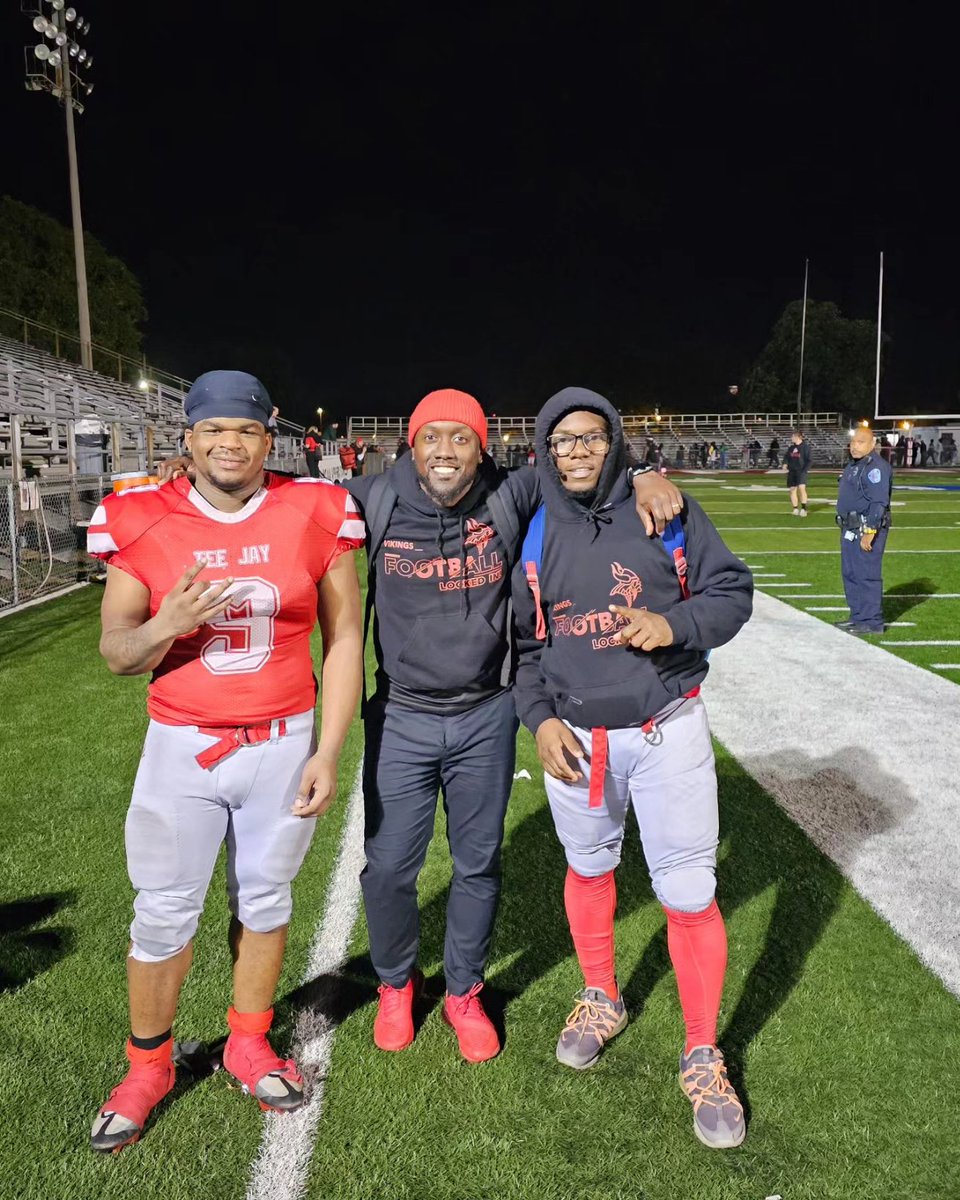 Coach Banks🆘️ tweet media