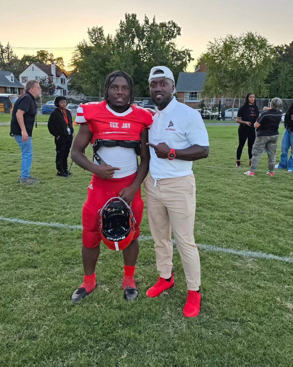 Coach Banks🆘️ tweet media