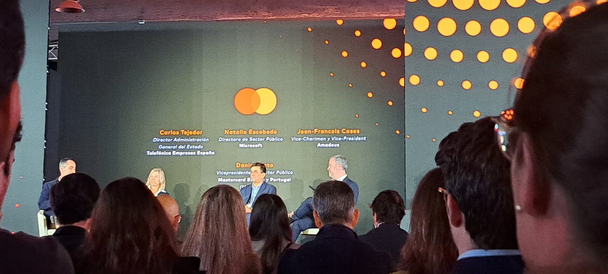 wipay_es's tweet photo. Paloma Real, Directora General de
@MastercardES España; Tom Harris, Vicepresidente Senior y de Gestión de Producto de Mastercard; Natalia Escobedo, Directora de Sector Público de
@Microsoft o Jean-Francois Cases, Vicepresidente del la Junta Directiva y Vicepresidente de Amadeus https://t.co/qC55JSrYGD
