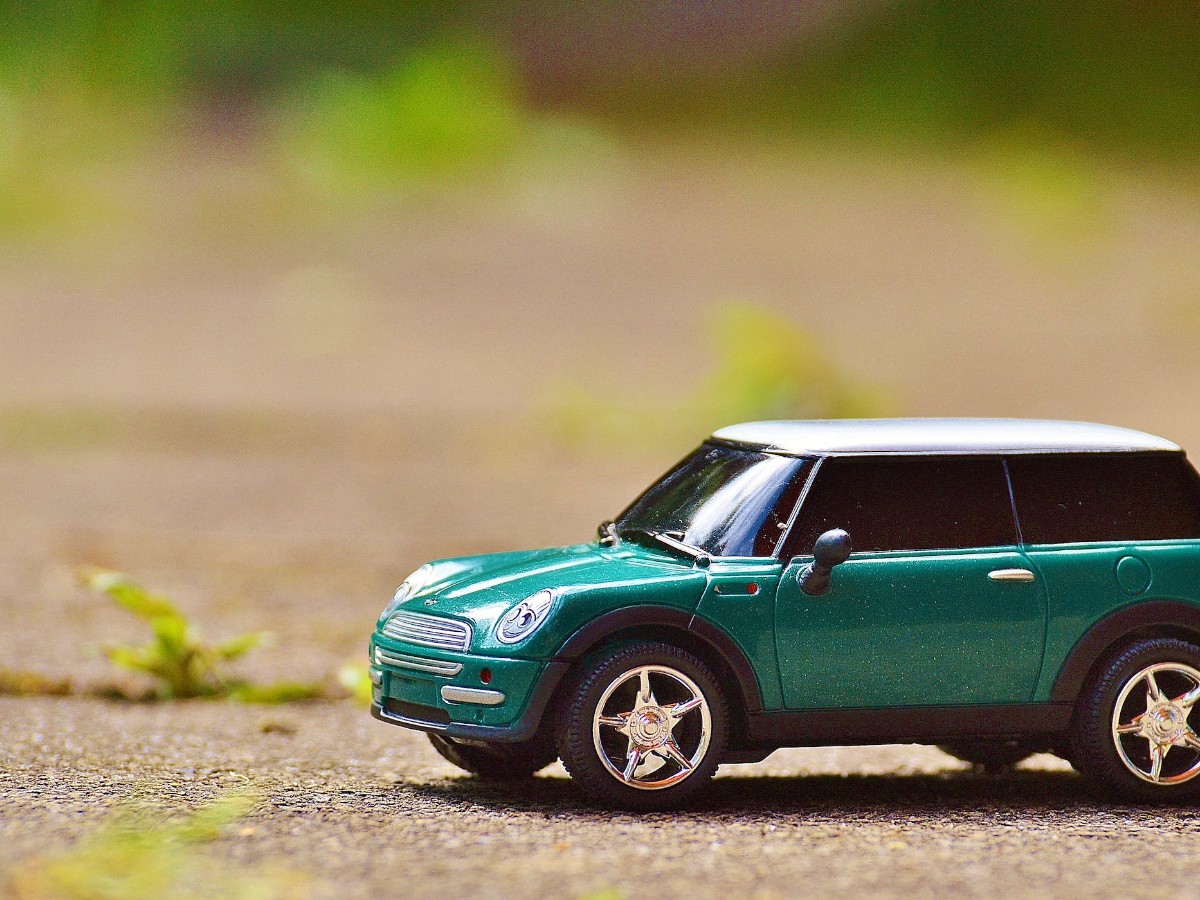 With the rise of autonomous vehicles, car insurance might soon shift focus from insuring drivers to insuring technology. Imagine a future where your insurance premiums are based on the AI driving your car! 🚗💡 #FutureForward #InsuranceEvolution #CarInsurance #AutoInsurance