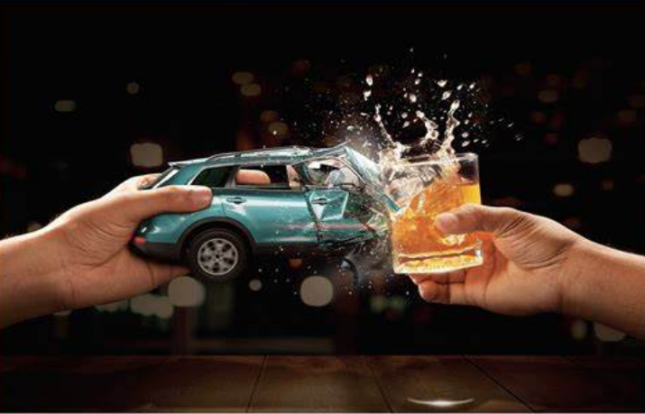 KCMOFireDept's tweet image. This holiday season choose to give the gift of life. If you drink at your holiday gatherings. Don't Drive. Use a designated driver or ride service. Stay safe KC! #KCFD @KCMOFireDept