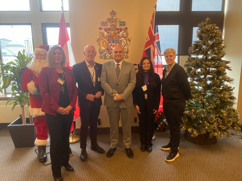 <a href="/DoncasterGlenn/">Glenn Doncaster</a> It was great to meet with <a href="/LarryBrockMP/">Larry Brock</a> today to discuss municipal priorities ahead if the Federal Fall Economic Statement and Budget 2024. Housing, Infrastructure, and a new Municipal Framework just to name to a few if the topics discussed. <a href="/FCM_online/">Federation of Canadian Municipalities</a>