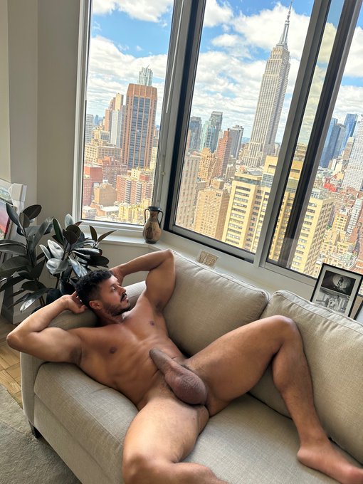 SUBSCRIBE ME 👇🏾 https://t.co/IvsJ9p1XCH https://t.co/bMmFyT5d1N https://t.co/Hi9oPy14R4