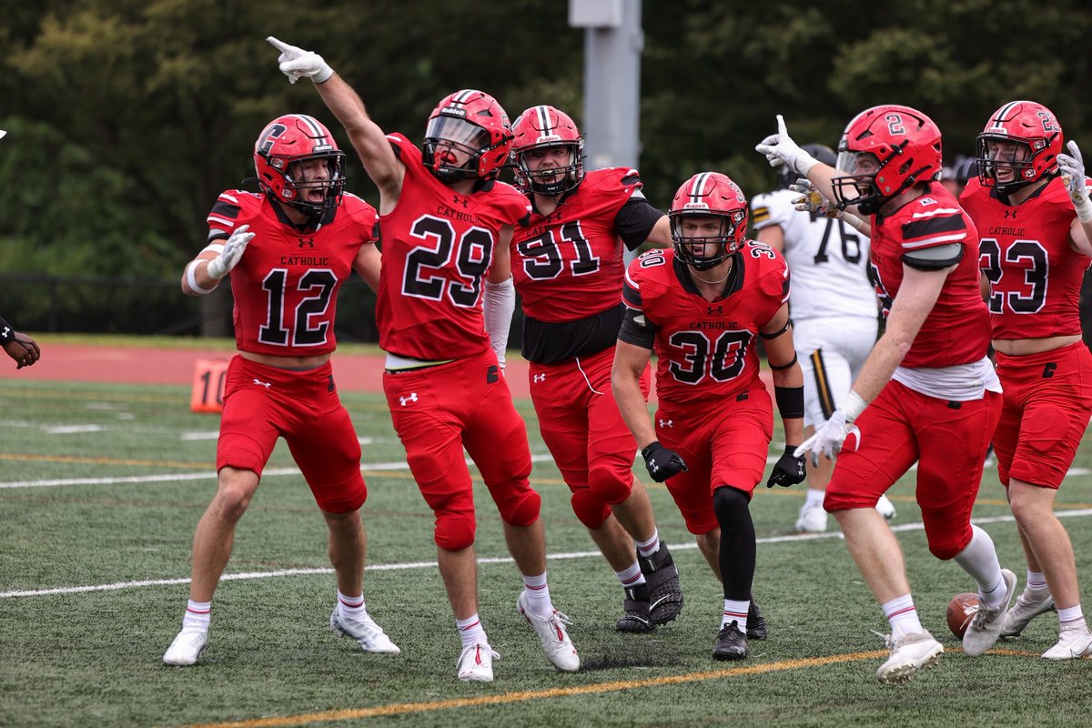 jberry_jr's tweet photo. Blessed to receive my first offer from @CatholicU_FB thank you @CoachMikeGut @Coach_Beech42  @CoachMattyVogel @TyreeSpinner @MtZionPrep_FB https://t.co/uGhy8Di7KQ