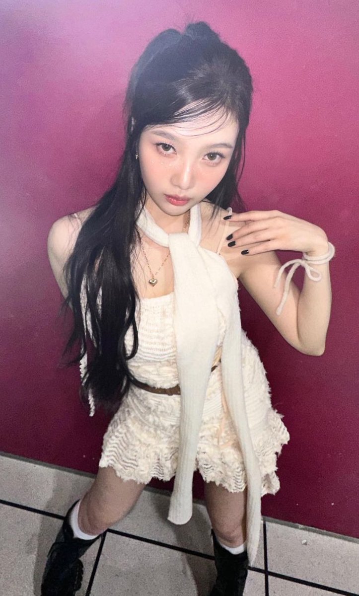0xjoyRV's tweet photo. I would like to formally announce that I am taking over as CEO, CIO and CQS (Chief Queen Slay) of Binance!

Thank you for your hard work @cz_binance but there’ll be no more 4 from here, only (she) 8! 💅 https://t.co/G8M9iGImPJ