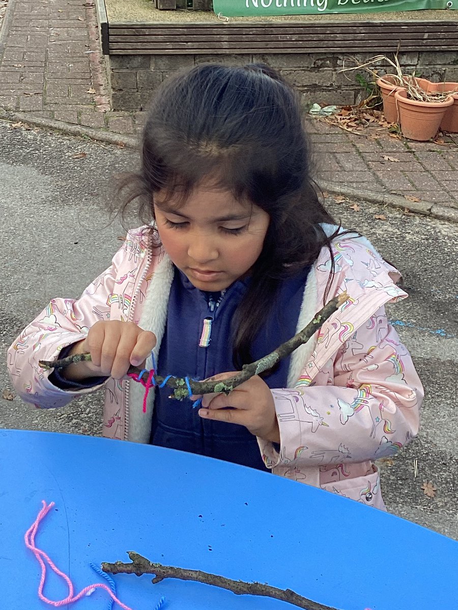 ECS_Keighley's tweet photo. Stick gathering and magic wand making in Reception today. #winniethewitch #itsnotastick #learningoutsidetheclassroom #imagination #turnyourteacherintoafrog https://t.co/vwSZudHtDH