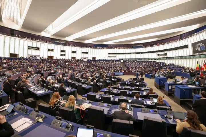 President William Ruto earlier today addressed The European Union Parliament, Strasbourg, France where he urged for decisive  action in implementing  the structural  shifts   required to achieve the 2030 Agenda for SDG and cap global warming at 1.5 degrees Celsius. 
#Khendonews