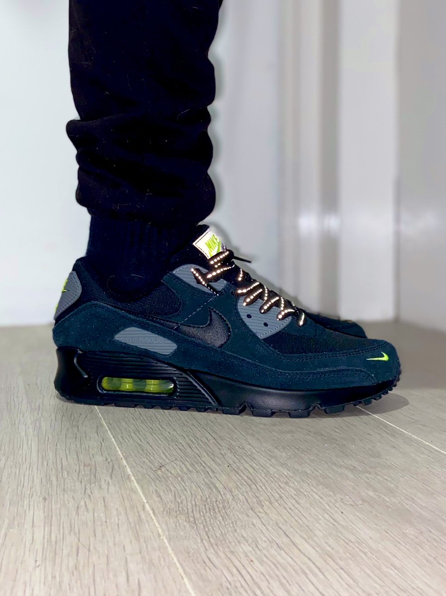 #KOTD - AIR MAX 90 BLACK VOLT COOL GREY BLACK 
⚡️#AirMax90s #Airmax90 #airmax #SNKRS #snkrsliveheatingup #sneakerheads #yoursneakersaredope #SneakerScouts #airmaxGang @nikestore  #yoursneakersaredope  #sneakerhead  a slept on #nikeairmax90 that I got for 100 pound 👍⚡️👟👀🔥🔥