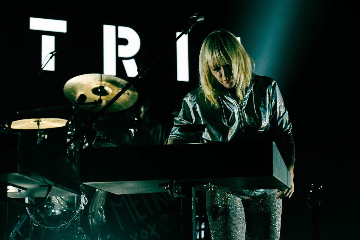X929's tweet photo. What a night with @Metric and @Napalmpom at One Night Only 🔥

Thank you to everyone who came out to @GreyEagleResort Friday night to make #ONO a special one. Hopefully see you there next year 😉 #HarvardMediaEverywhere

📸: Sam Phelps https://t.co/CaM3Qdiilq