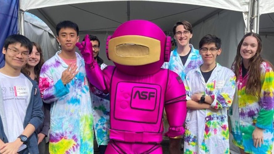 Emory College (@emorycollege) on Twitter photo ChEmory - <a href="/EmoryChem/">Emory Chemistry</a>'s undergraduate chemistry club - is featured in the <a href="/AmerChemSociety/">American Chemical Society</a> student magazine bit.ly/3uAaw8Y ChEmory - <a href="/EmoryChem/">Emory Chemistry</a>'s undergraduate chemistry club - is featured in the <a href="/AmerChemSociety/">American Chemical Society</a> student magazine bit.ly/3uAaw8Y