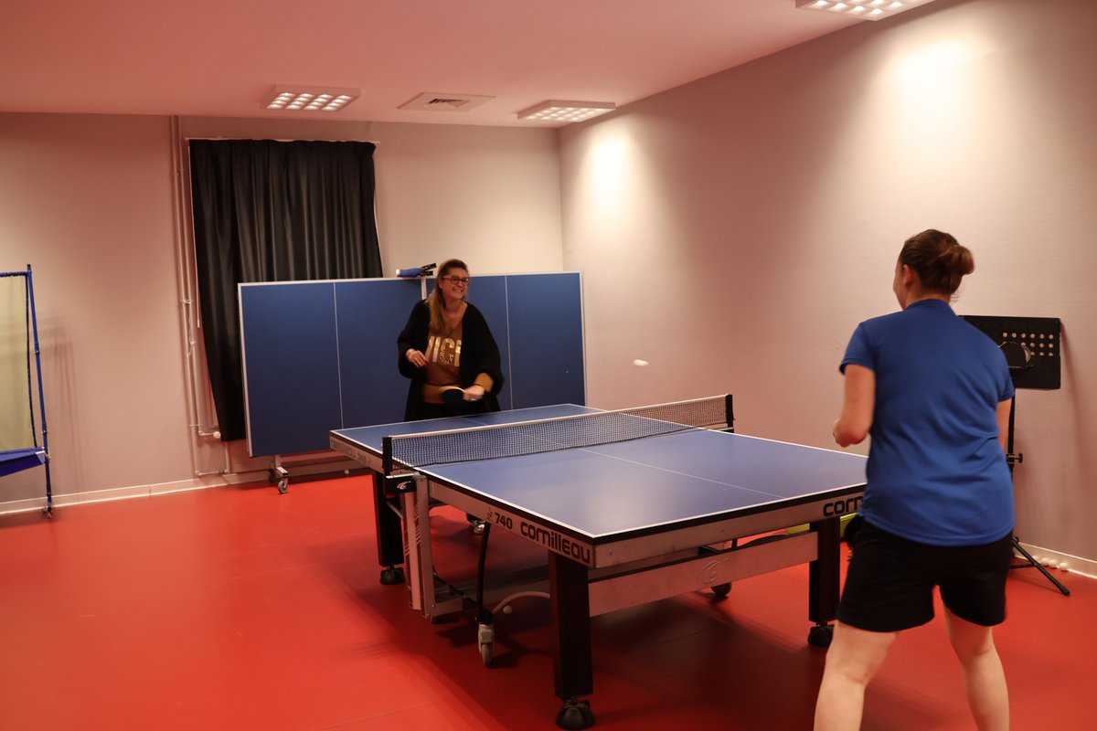 Ville de Nemours (@villedenemours) on Twitter photo Moment chaleureux hier pour l'inauguration de la salle de tennis de table qu'occupe le club de #pingpong nemourien suite à la #réhabilitation d'une ex école. L’occasion pour <a href="/VLacroute/">Valérie Lacroute</a> de souligner une nouvelle fois l’importance donnée à la pratique sportive à Nemours ! Moment chaleureux hier pour l'inauguration de la salle de tennis de table qu'occupe le club de #pingpong nemourien suite à la #réhabilitation d'une ex école. L’occasion pour <a href="/VLacroute/">Valérie Lacroute</a> de souligner une nouvelle fois l’importance donnée à la pratique sportive à Nemours !