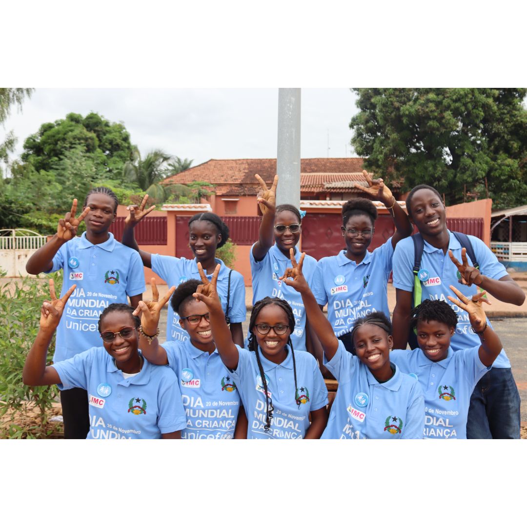 SOS_GUINEBISSAU's tweet photo. In honor of World Children's Day, SOS youth are participating in the National Youth Forum organized by the Government of Guinea-Bissau in partnership with SOS Children's Villages and UNICEF for the development of a strategic vision for child-centered development in Guinea-Bissau. https://t.co/KGY6qQ4NcB